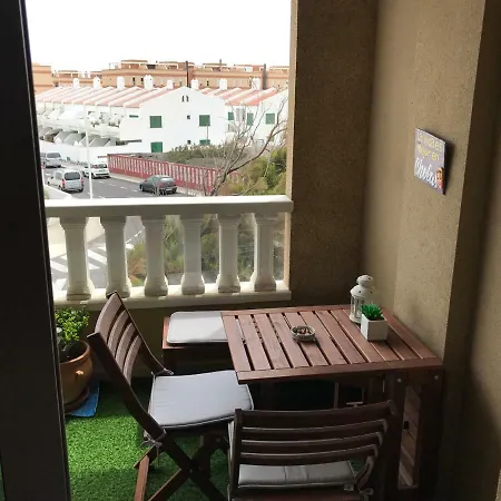 Maria Perla Medano *